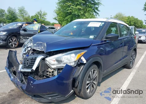 2020 Nissan Kicks Sv Xtronic Cvt z USA, uszkodzony, nr VIN 3N1CP5CV1LL535720